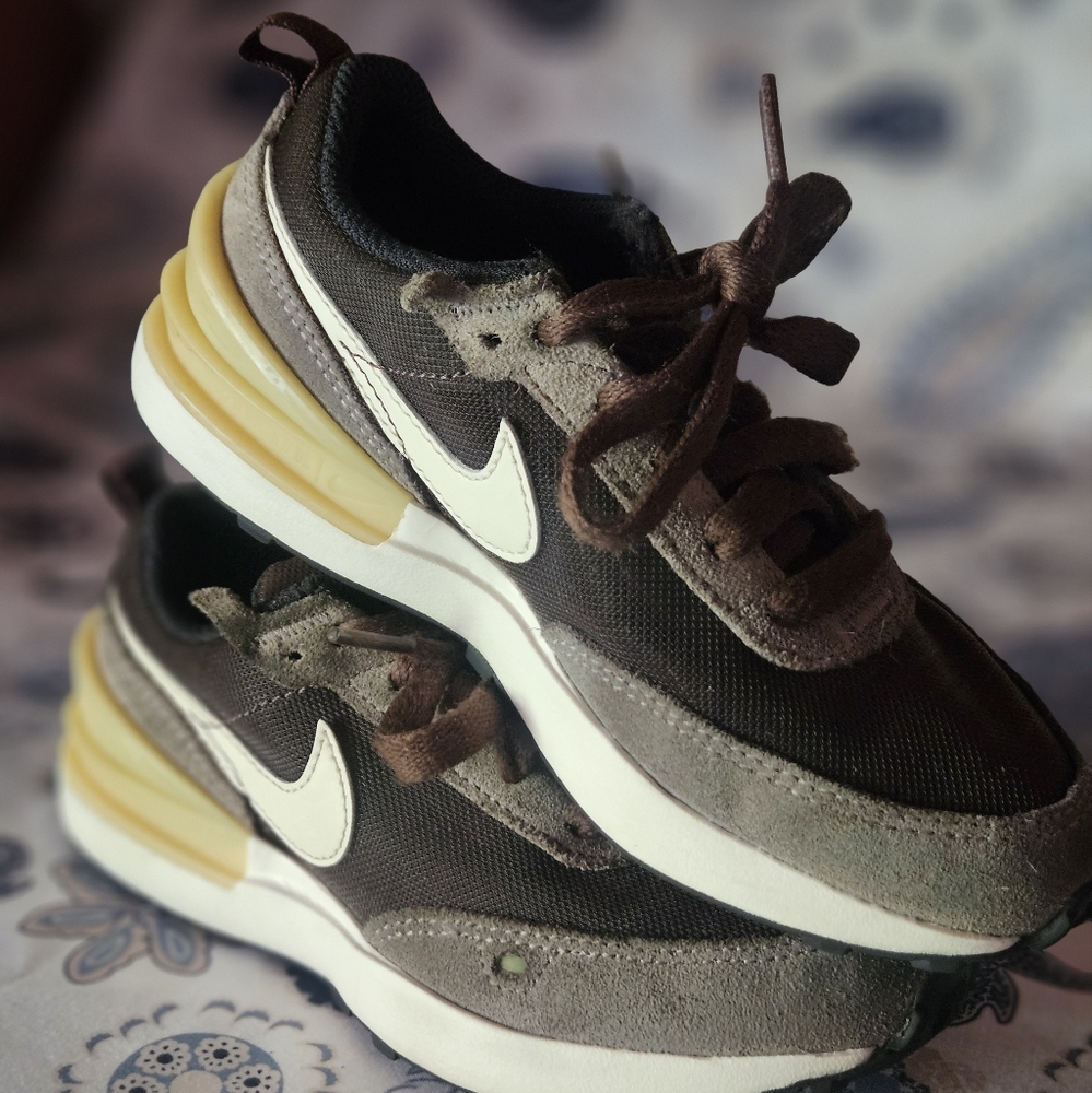 NIKE - Picture 12 of 12